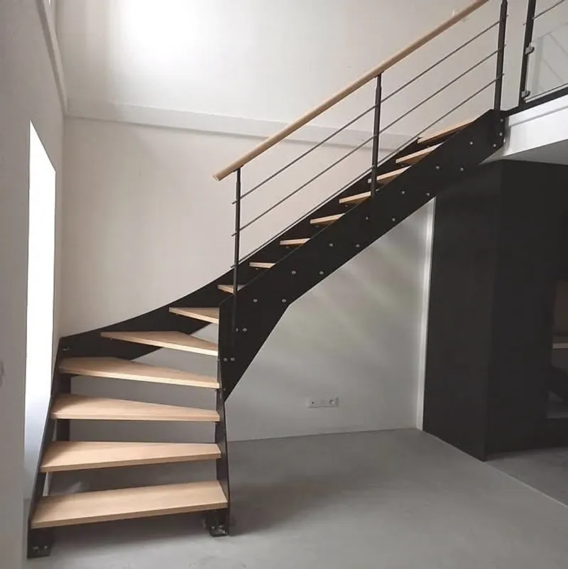 Escalier mixte après rénovation — résultat EscaDéco.